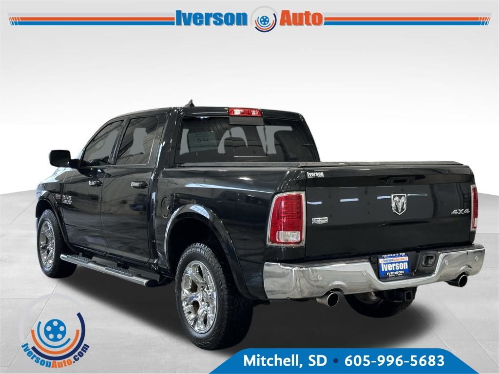 2017 Ram 1500 Laramie photo 3