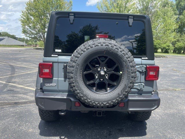 2025 Jeep Wrangler Willys photo 4