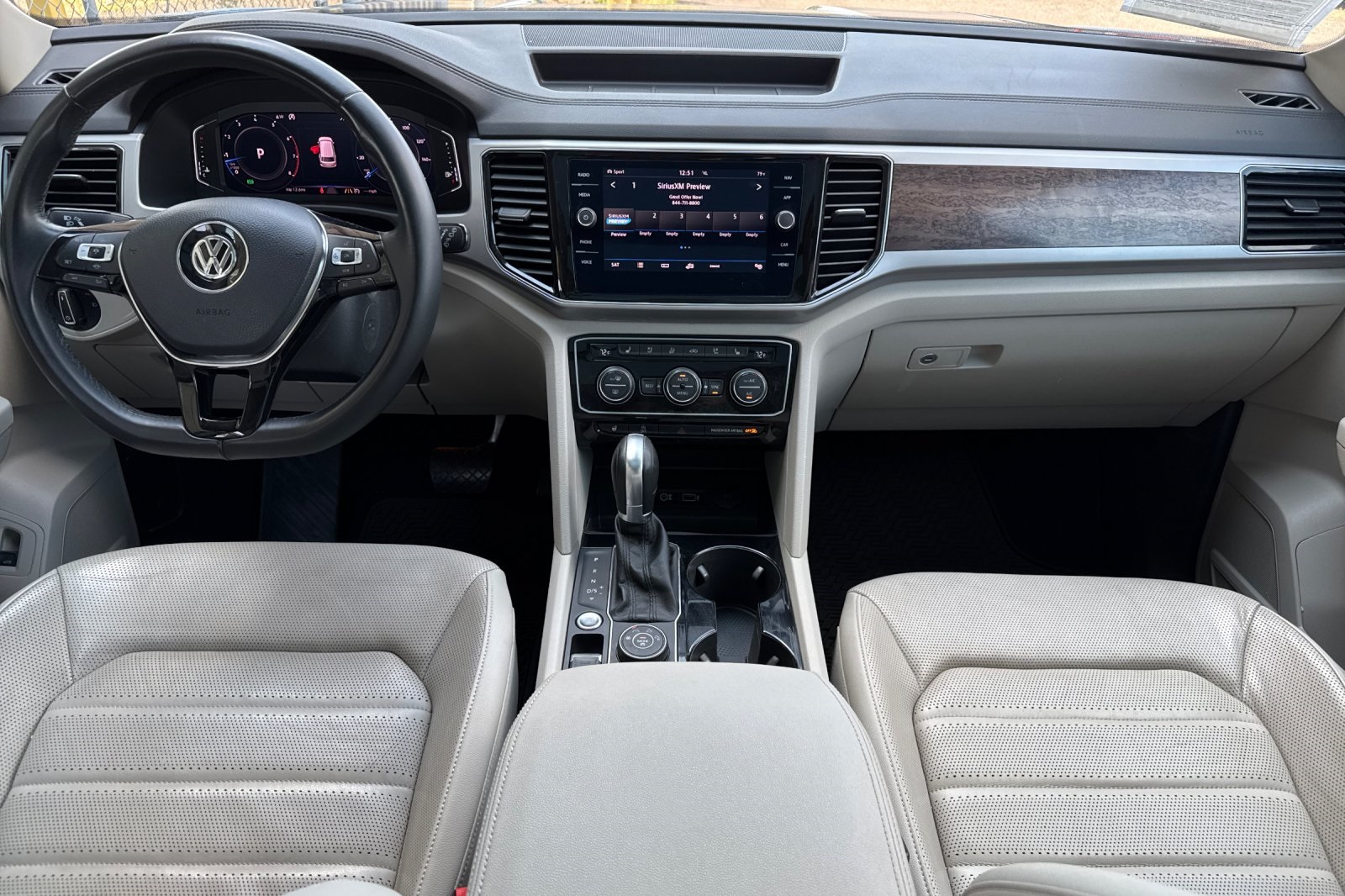 2019 Volkswagen Atlas V6 SEL Premium photo 13