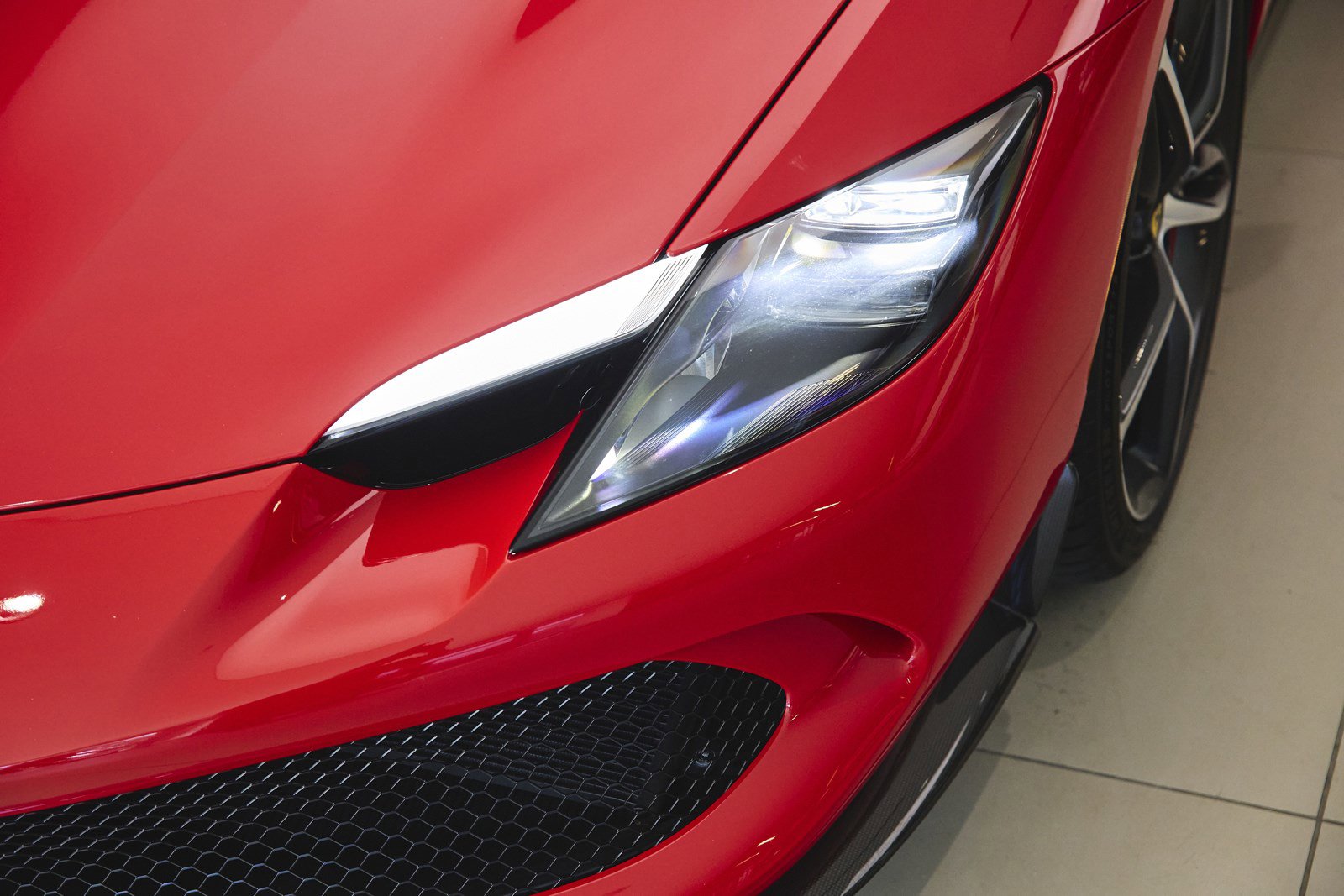 2022 Ferrari 296 GTB photo 10