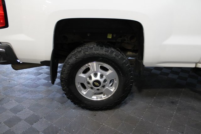 2015 Chevrolet Silverado 2500HD LT photo 9