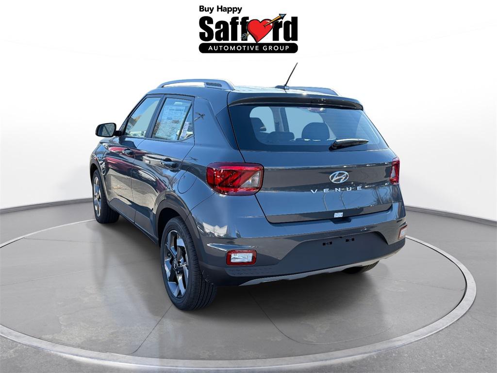 2025 Hyundai Venue SEL photo 4
