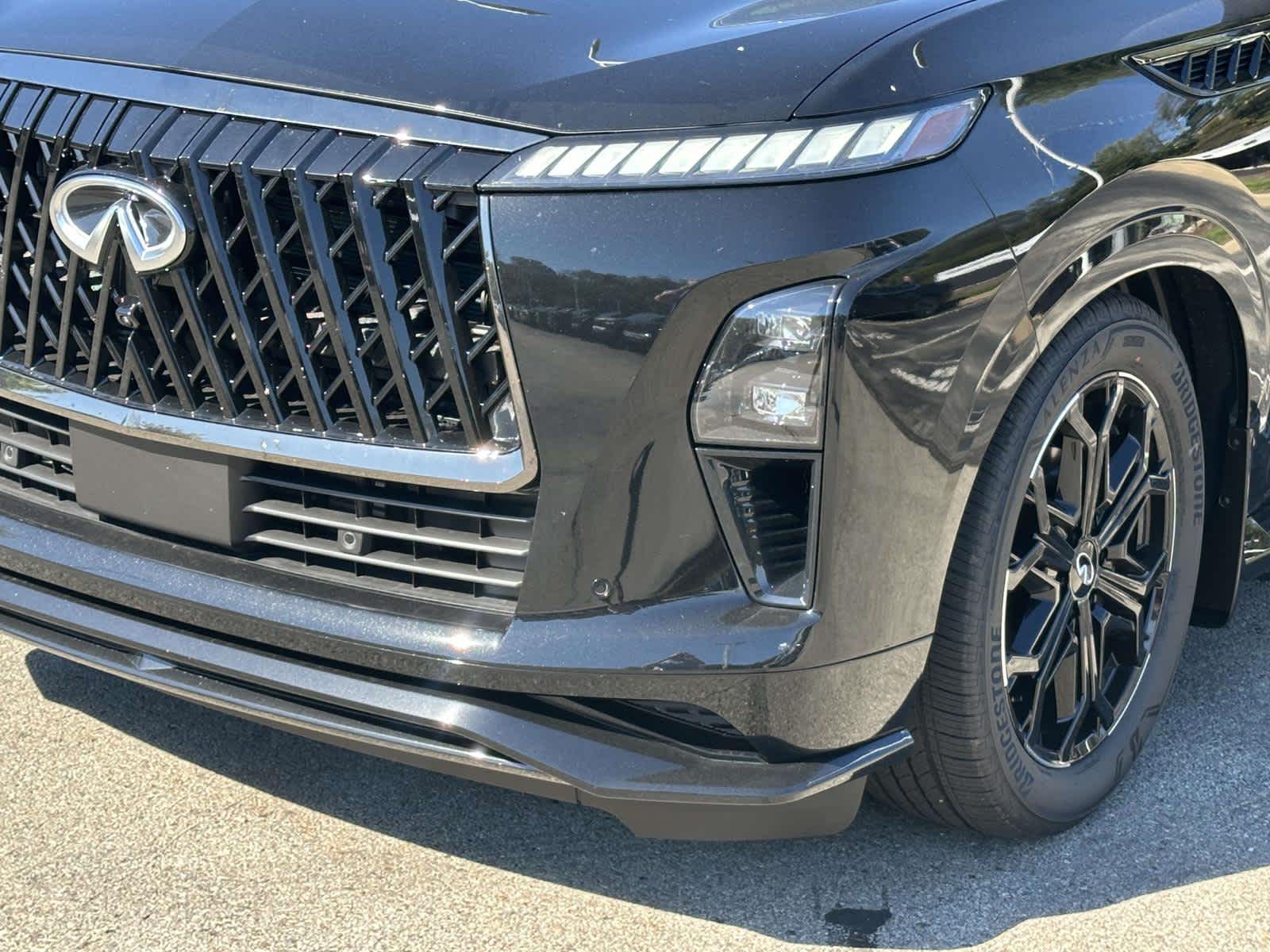 2026 Infiniti QX80 Sensory photo 7