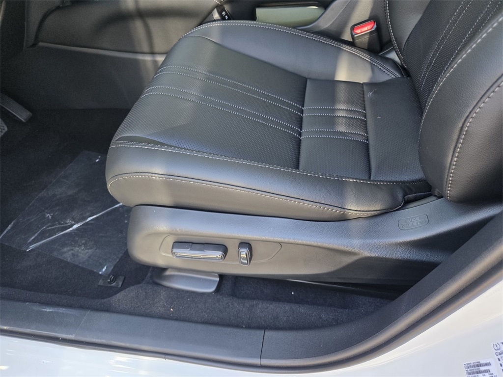 2026 Honda HR-V EX-L photo 8