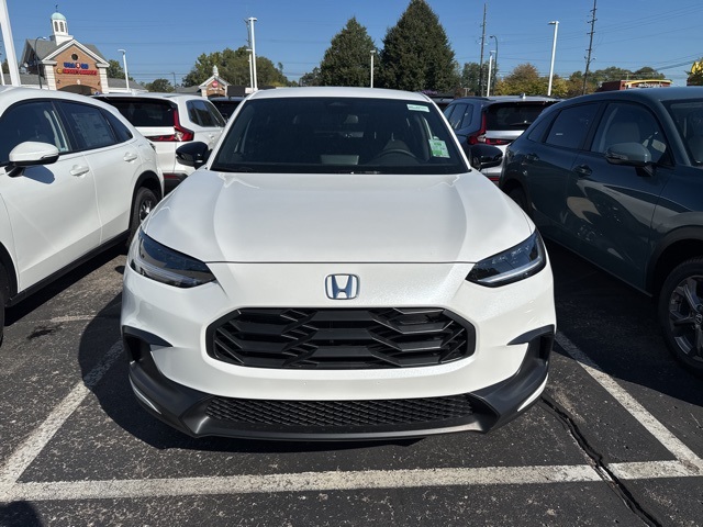 2026 Honda HR-V Sport photo 2