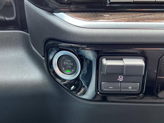 2025 Chevrolet Silverado 1500 LT photo 17