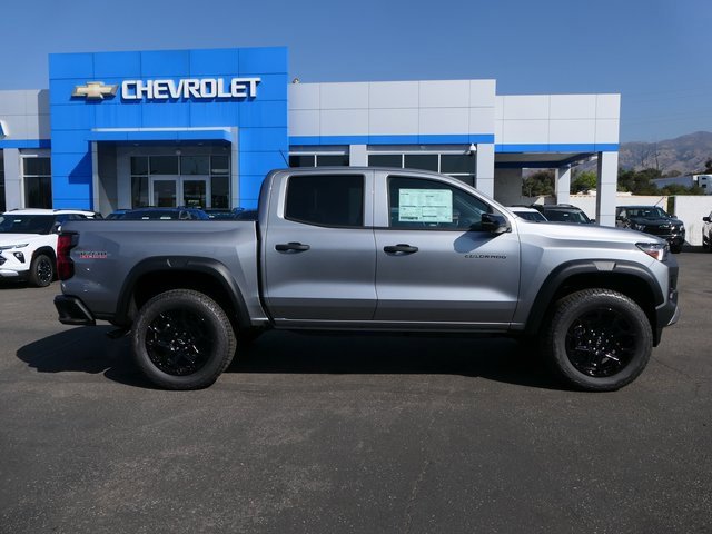 2026 Chevrolet Colorado Trail Boss photo 2
