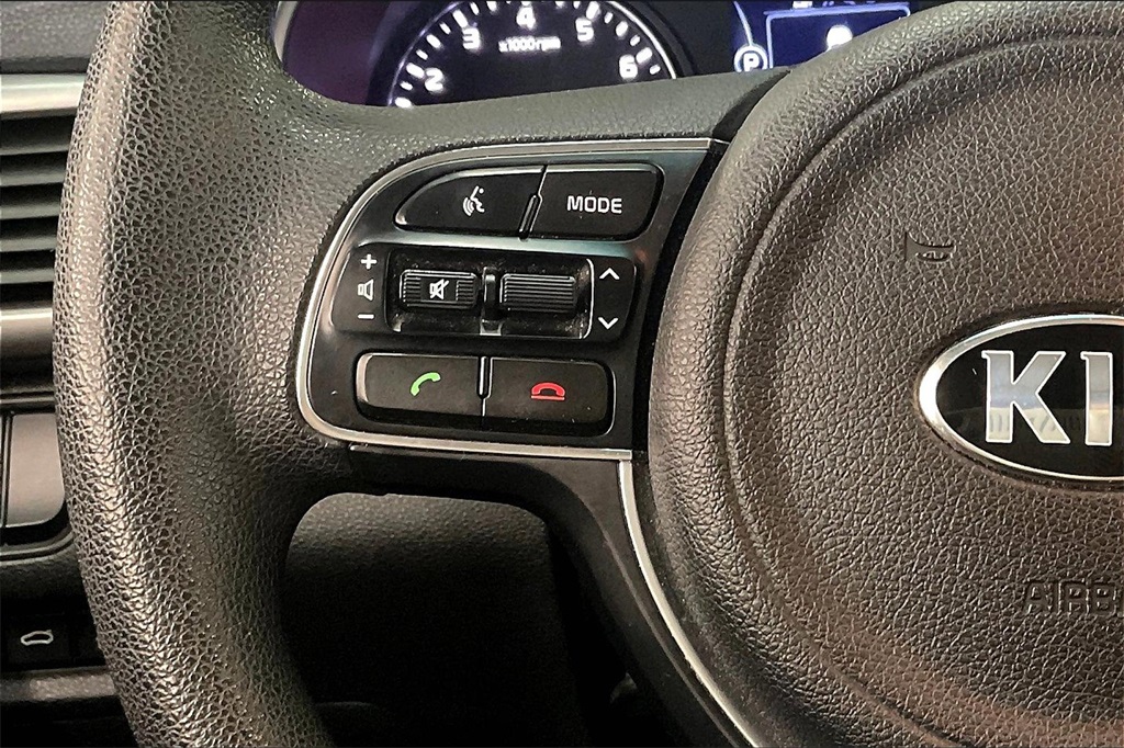 2018 Kia Optima LX photo 16