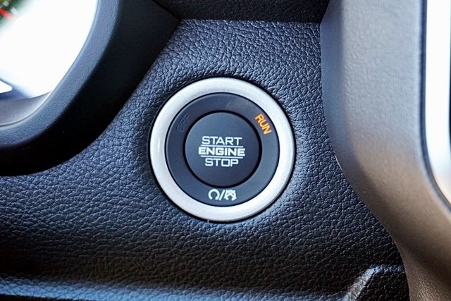 New 2026 Bright White Clear-Coat Exterior Paint RAM Big Horn/Lone Star image 38