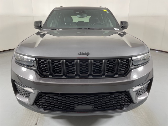 2022 Jeep Grand Cherokee Altitude photo 2