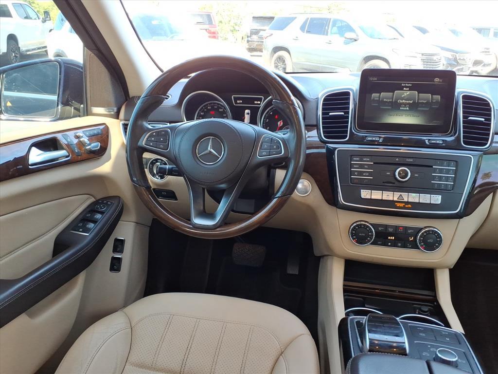 2017 Mercedes Benz GLS 450 4MATIC photo 29