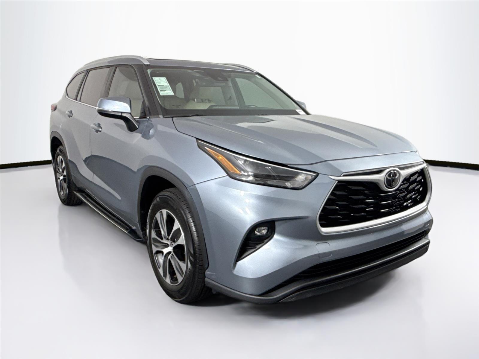 2023 Toyota Highlander XLE photo 4