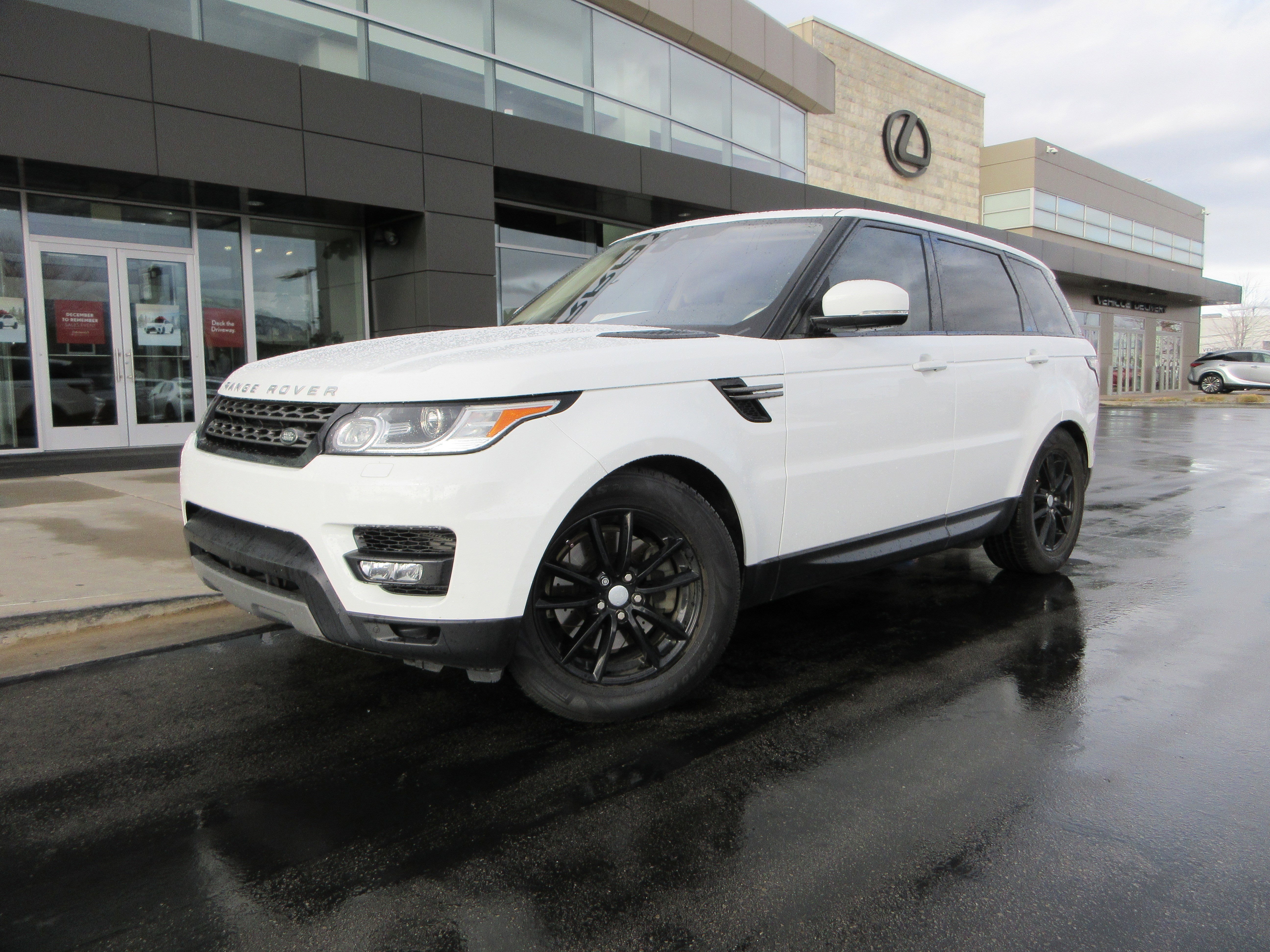 2017 Land Rover Range Rover Sport SE's photo