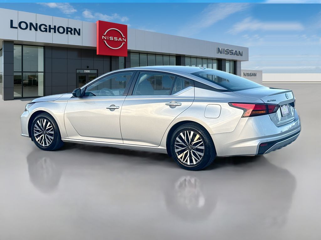 2024 Nissan Altima 2.5 SV photo 4