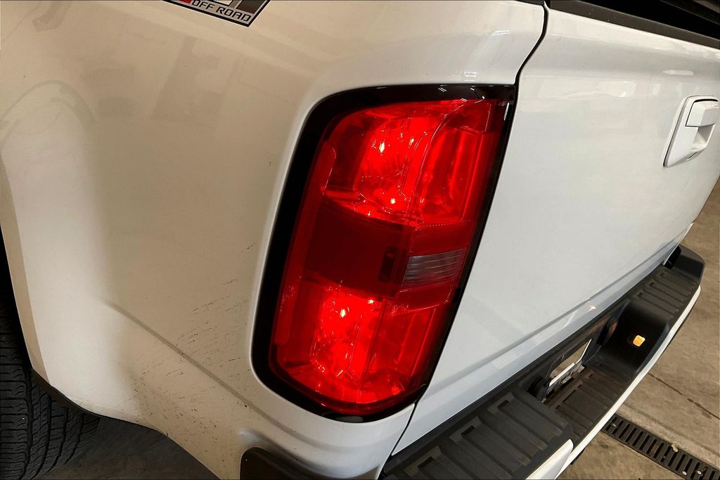 2017 Chevrolet Colorado Z71 photo 27