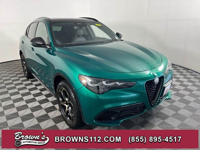 2025 Alfa Romeo Stelvio Intensa's photo