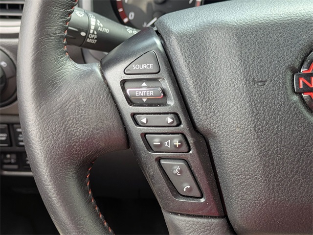 2024 Nissan Titan PRO-4X photo 14