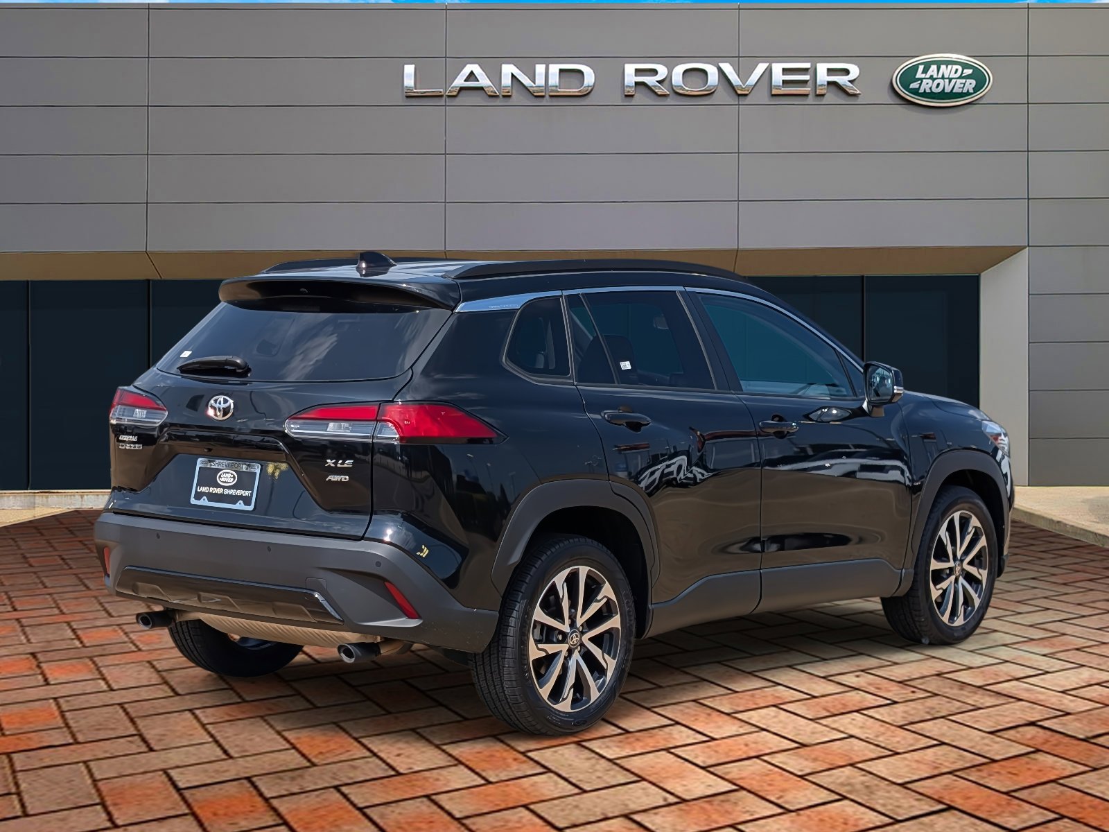 2022 Toyota Corolla Cross XLE photo 6