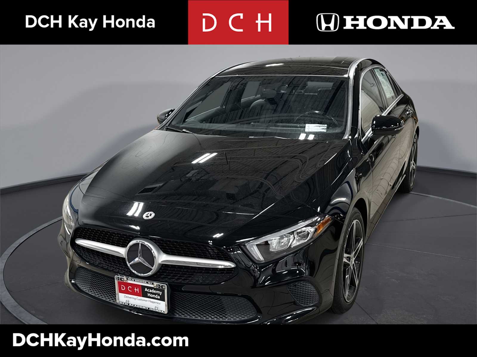 2022 Mercedes-Benz A-Class A220's photo