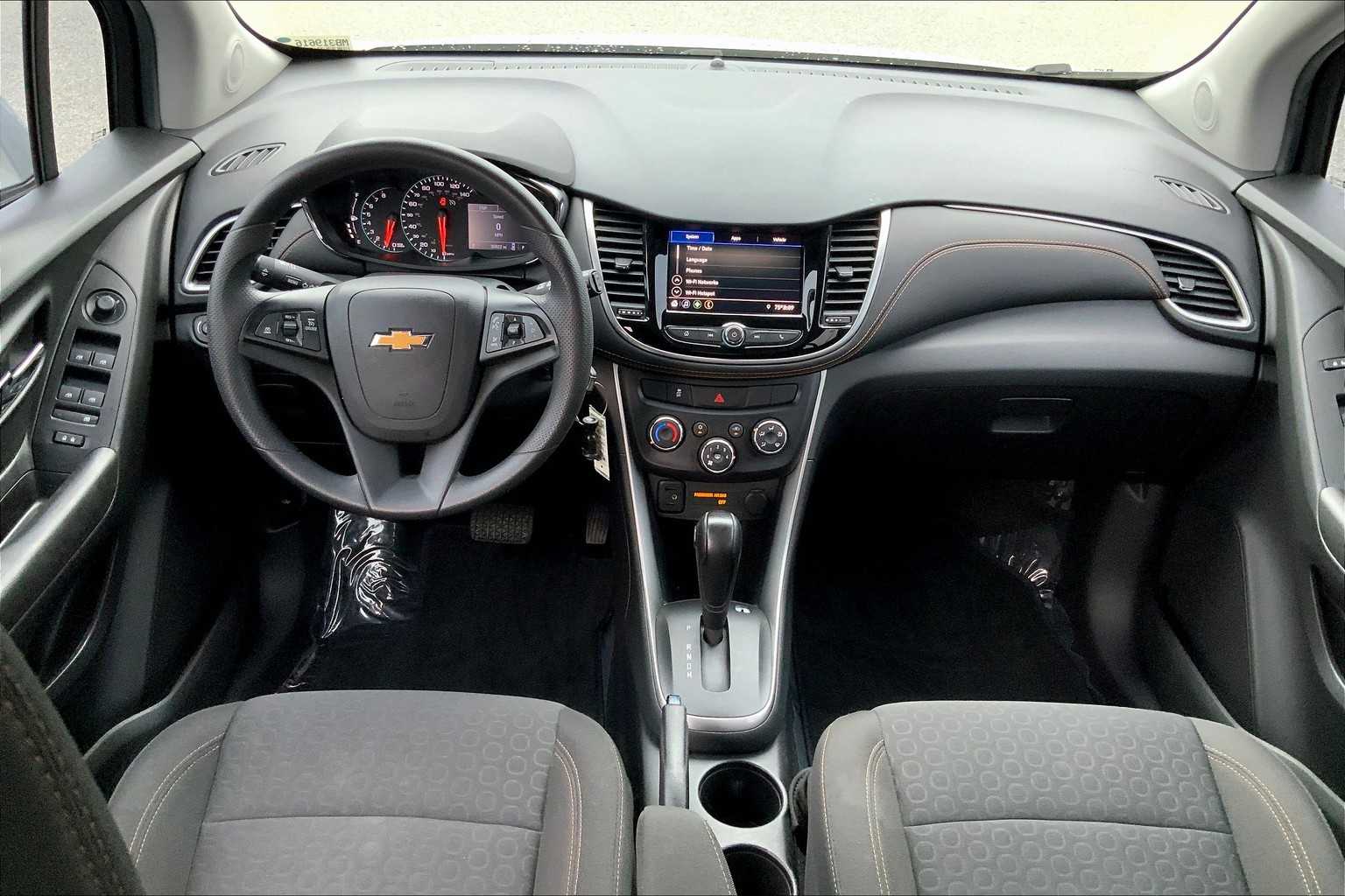 2021 Chevrolet Trax LS photo 13