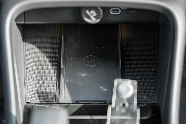 2026 Volvo XC40 photo 22