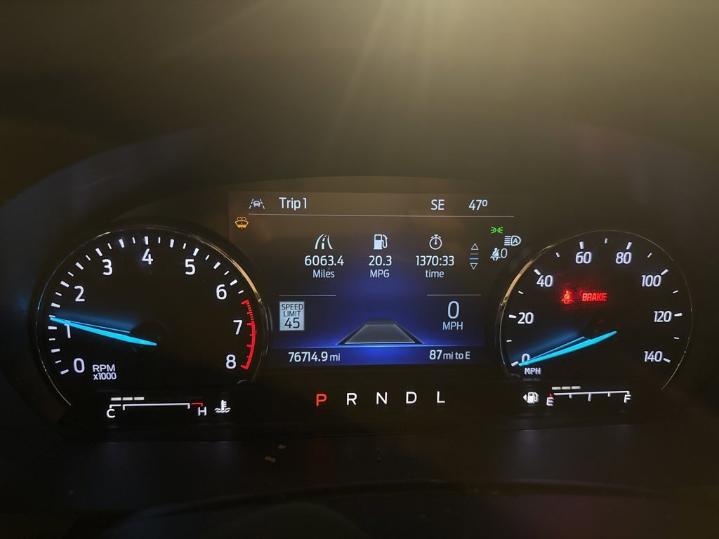 2023 Ford Explorer XLT photo 2