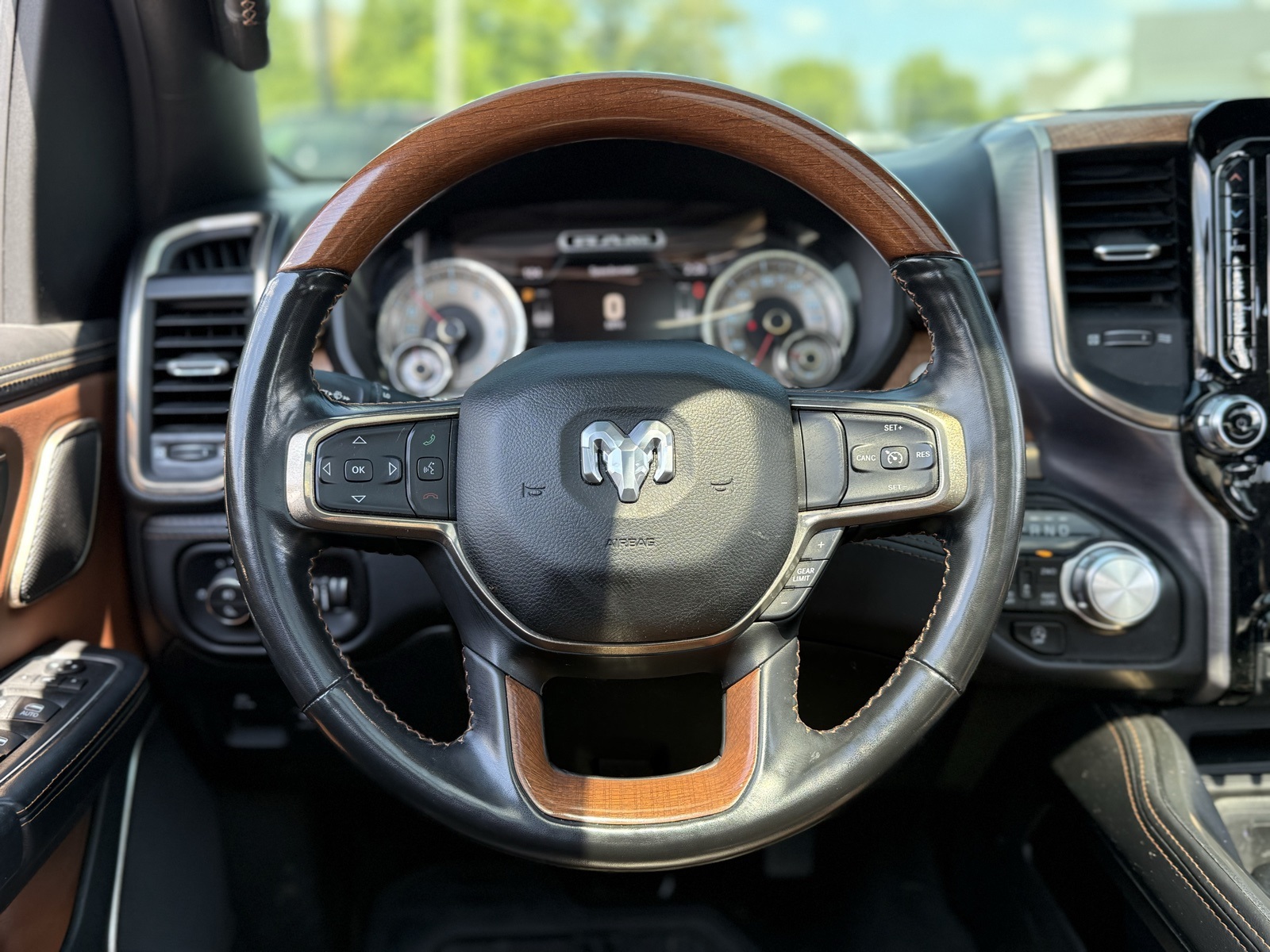 2021 Ram 1500 Laramie Longhorn photo 19