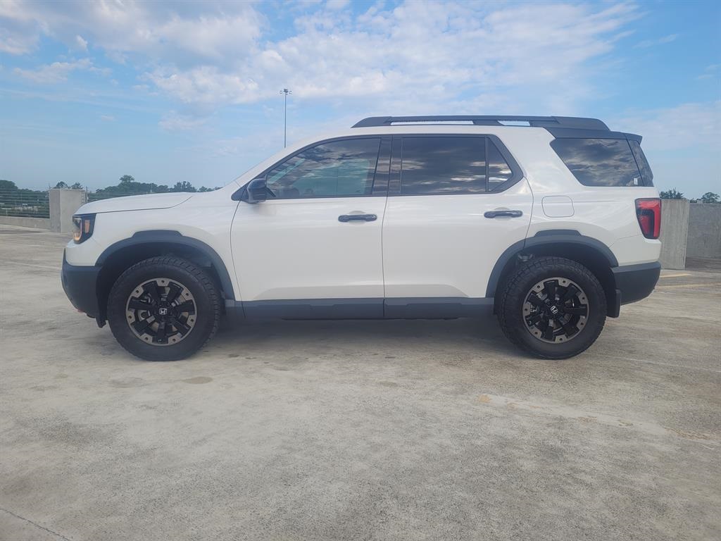 2026 Honda Passport TrailSport Elite photo 3