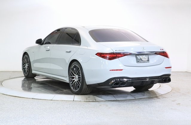2024 Mercedes Benz S AMG 63 E PERFORMANCE photo 3