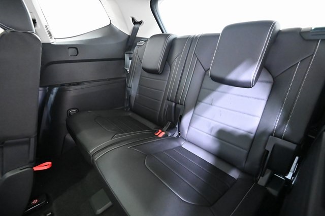 2026 Volkswagen Atlas SEL photo 8