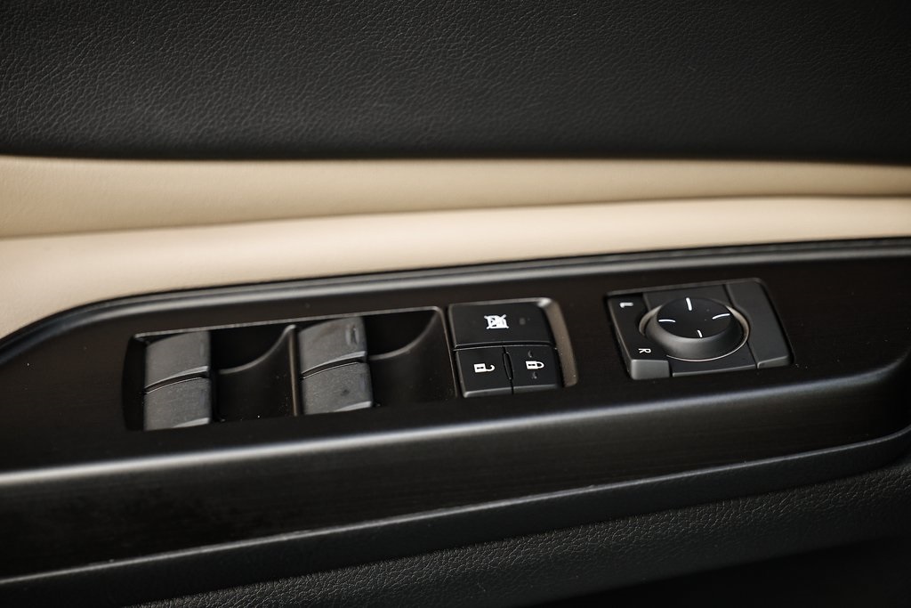 2019 Lexus ES 350 photo 14