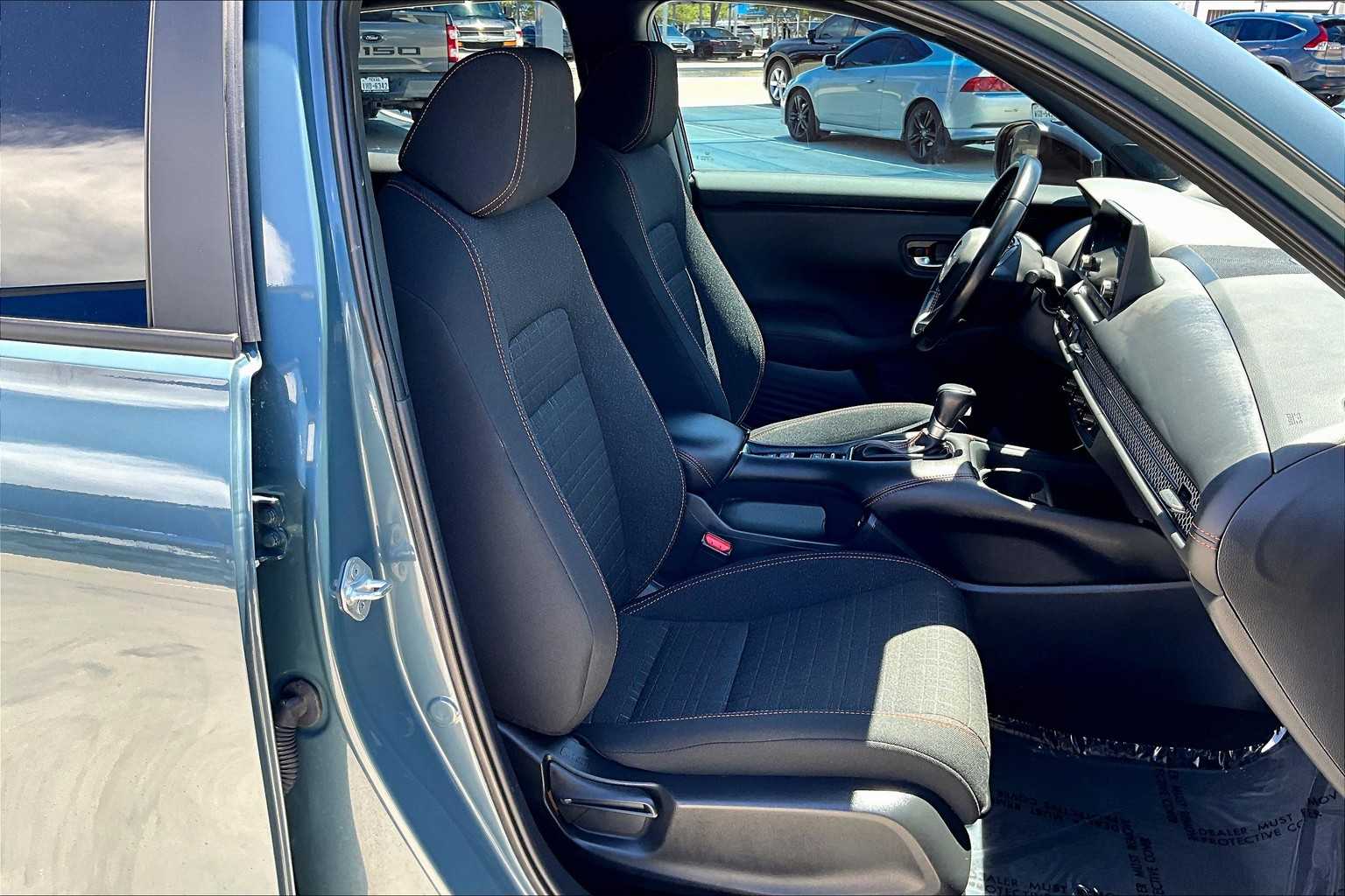 2025 Honda HR-V Sport photo 6