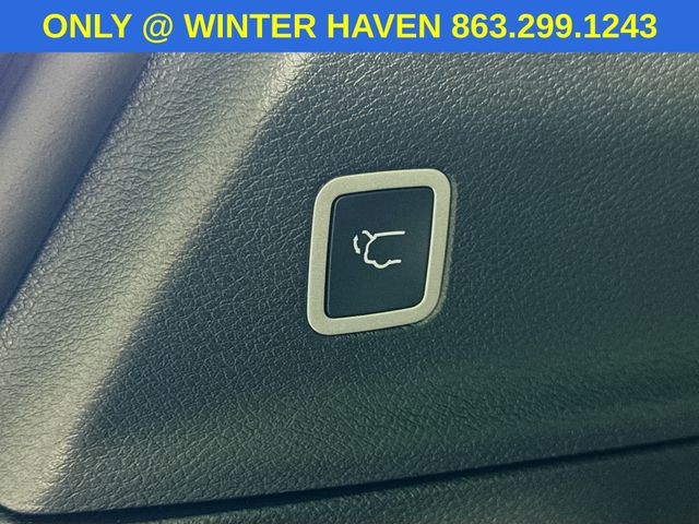 2026 Chrysler Voyager LX photo 23