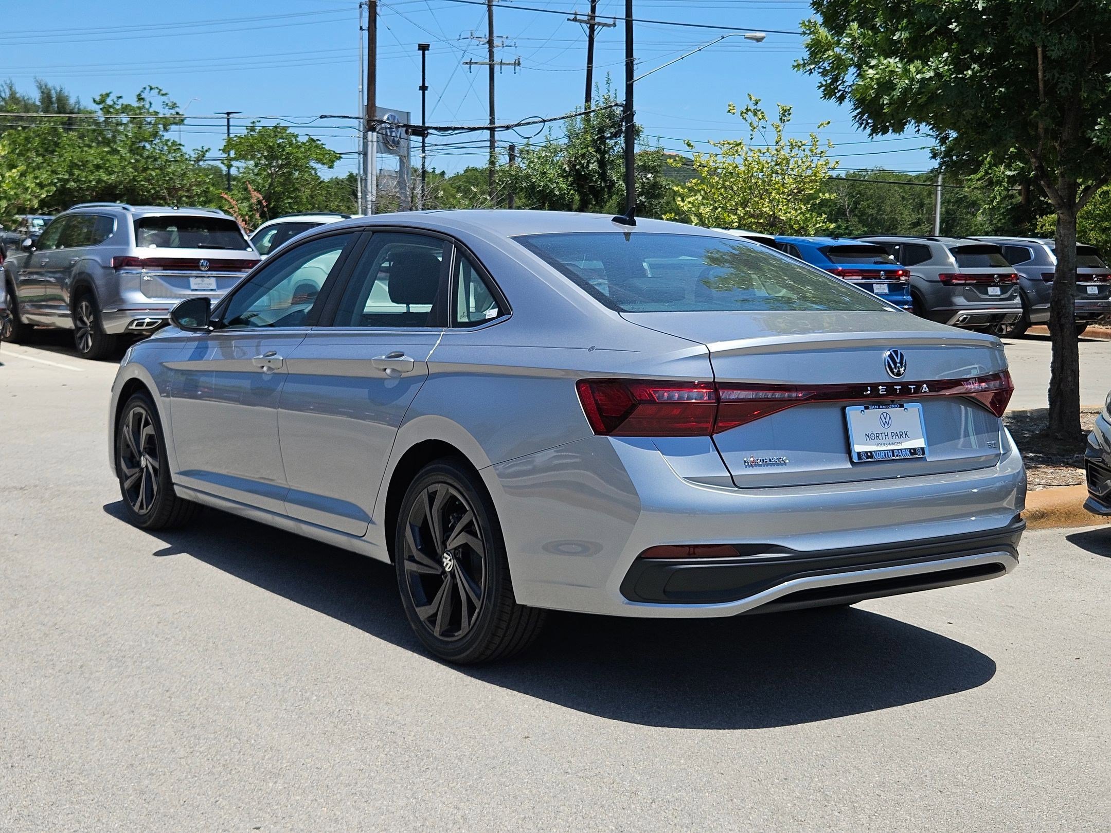 2025 Volkswagen Jetta SE photo 3