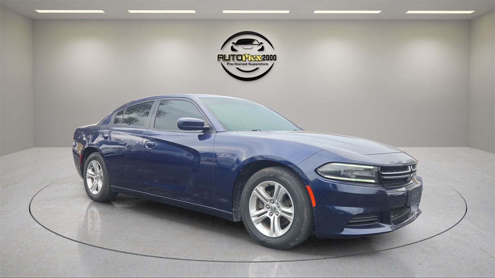 2016 Dodge Charger SE's photo