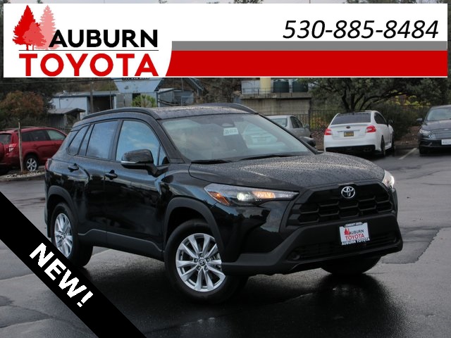 2026 Toyota Corolla Cross LE's photo