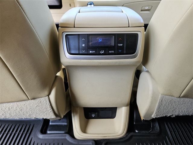 2015 Toyota Highlander XLE photo 9
