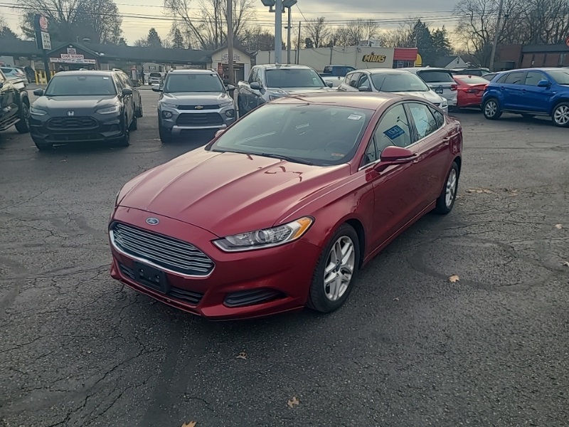 2015 Ford Fusion SE photo 2