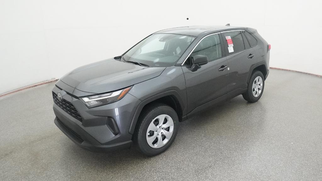 2025 Toyota RAV4 LE's photo