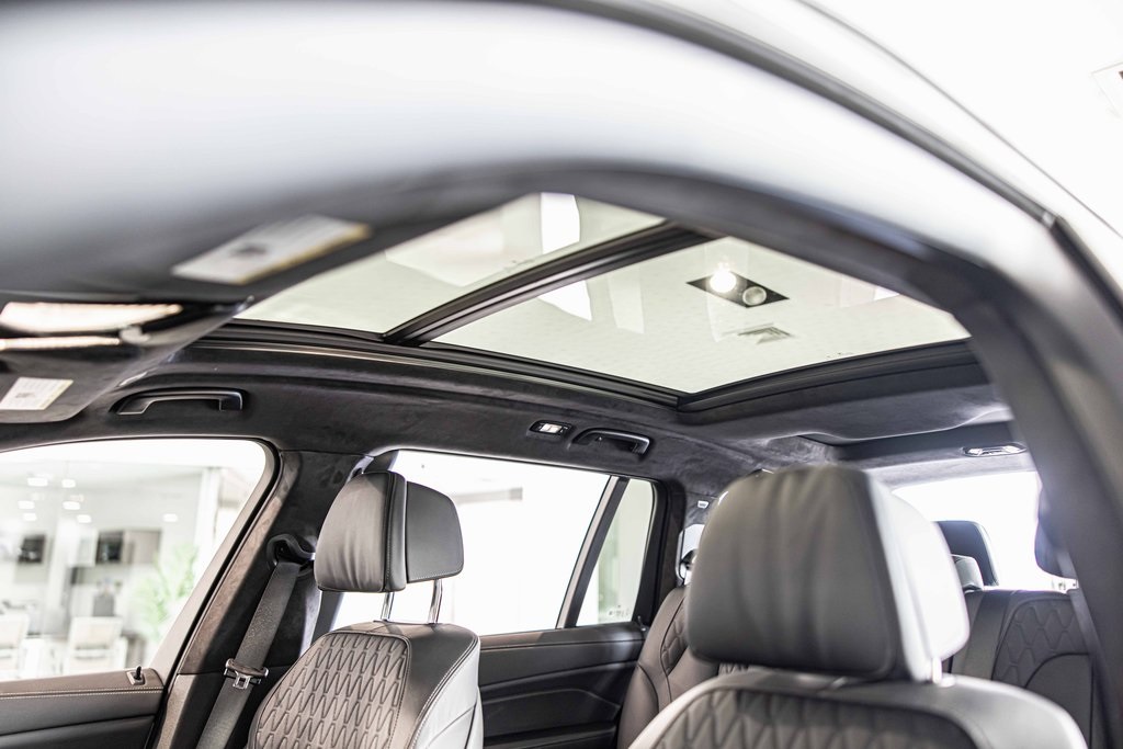 2025 BMW X7 - Image 21