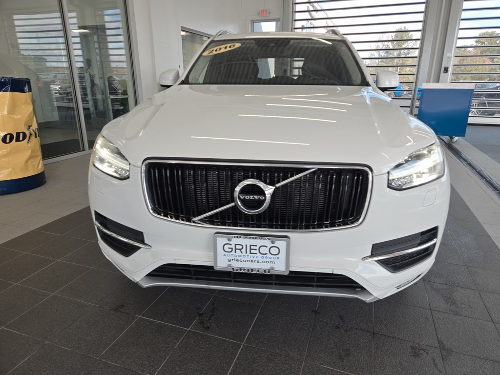 2016 Volvo XC90 T5 Momentum photo 5