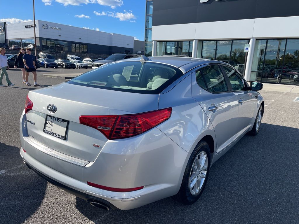 2012 Kia Optima LX photo 3