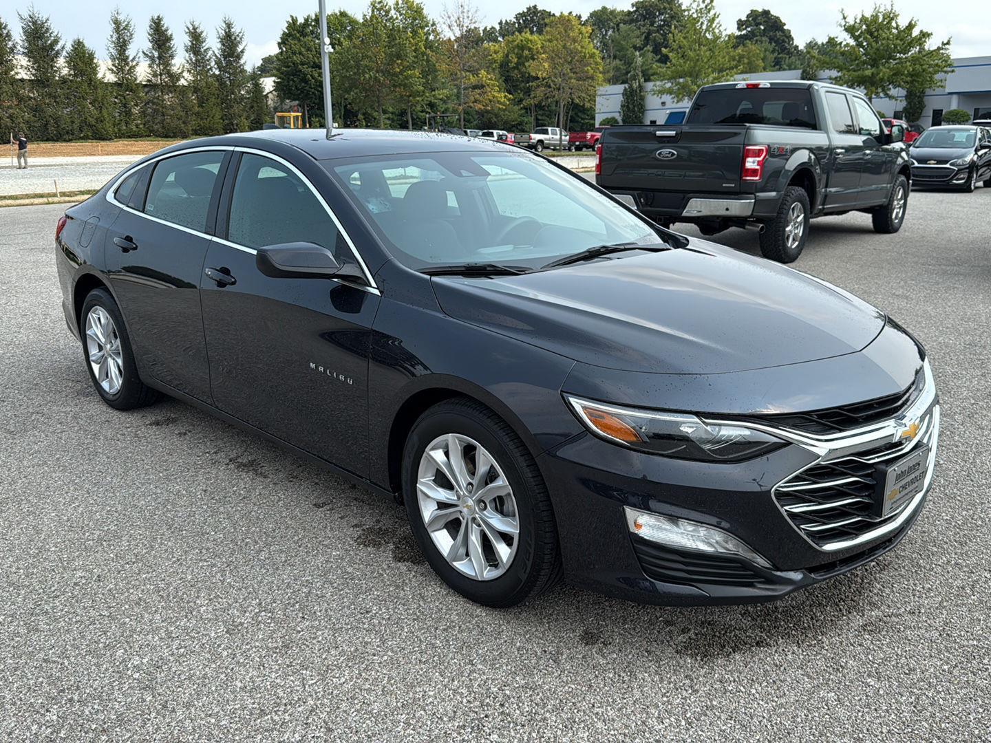 2023 Chevrolet Malibu 1LT photo 3
