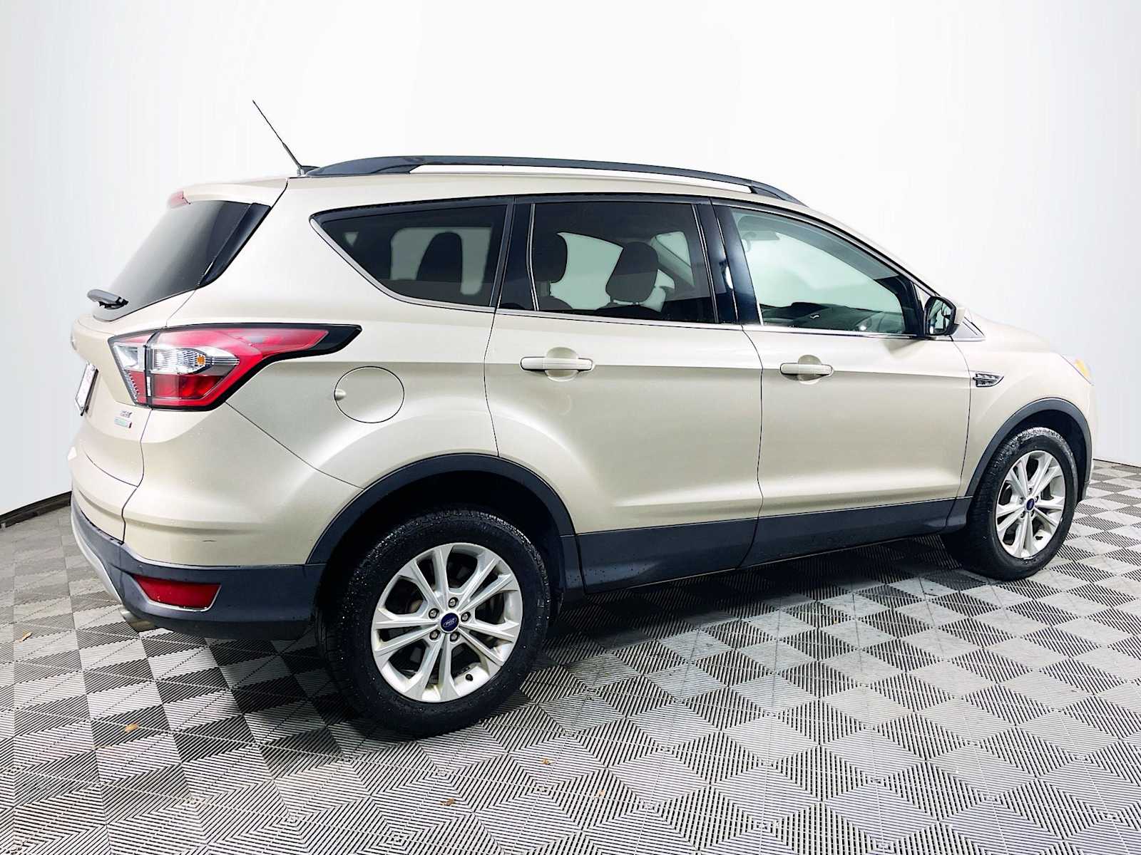 2018 Ford Escape SE photo 4