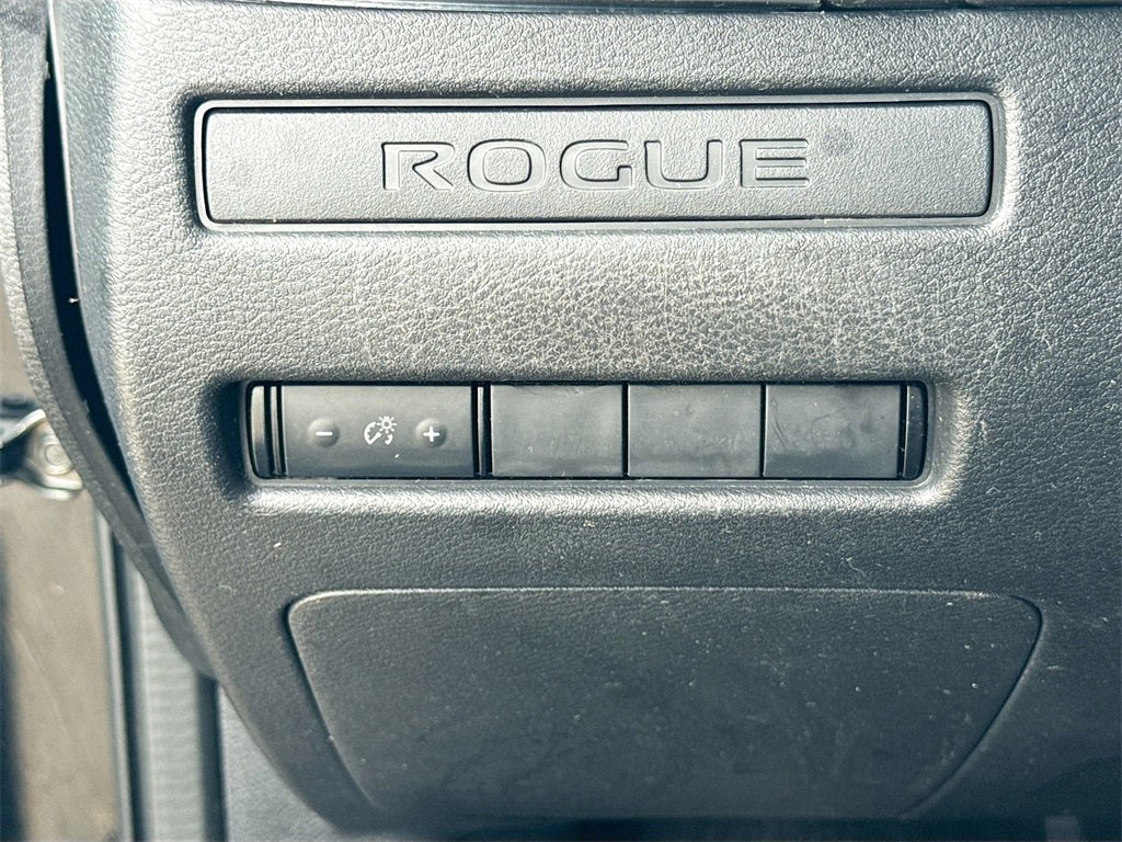 2022 Nissan Rogue S photo 10