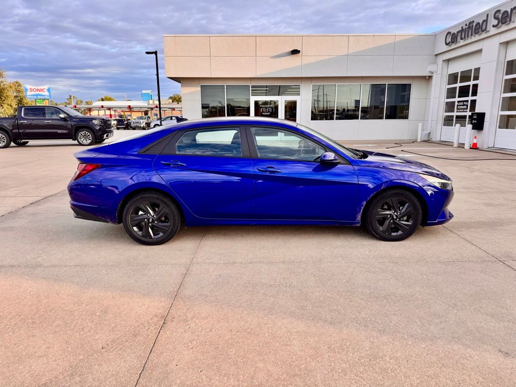 Used 2022 Hyundai Elantra SEL with VIN KMHLM4AGXNU322306 for sale in Newton, KS