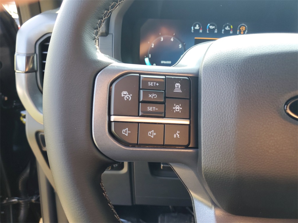 2025 Ford F-150 XLT photo 11
