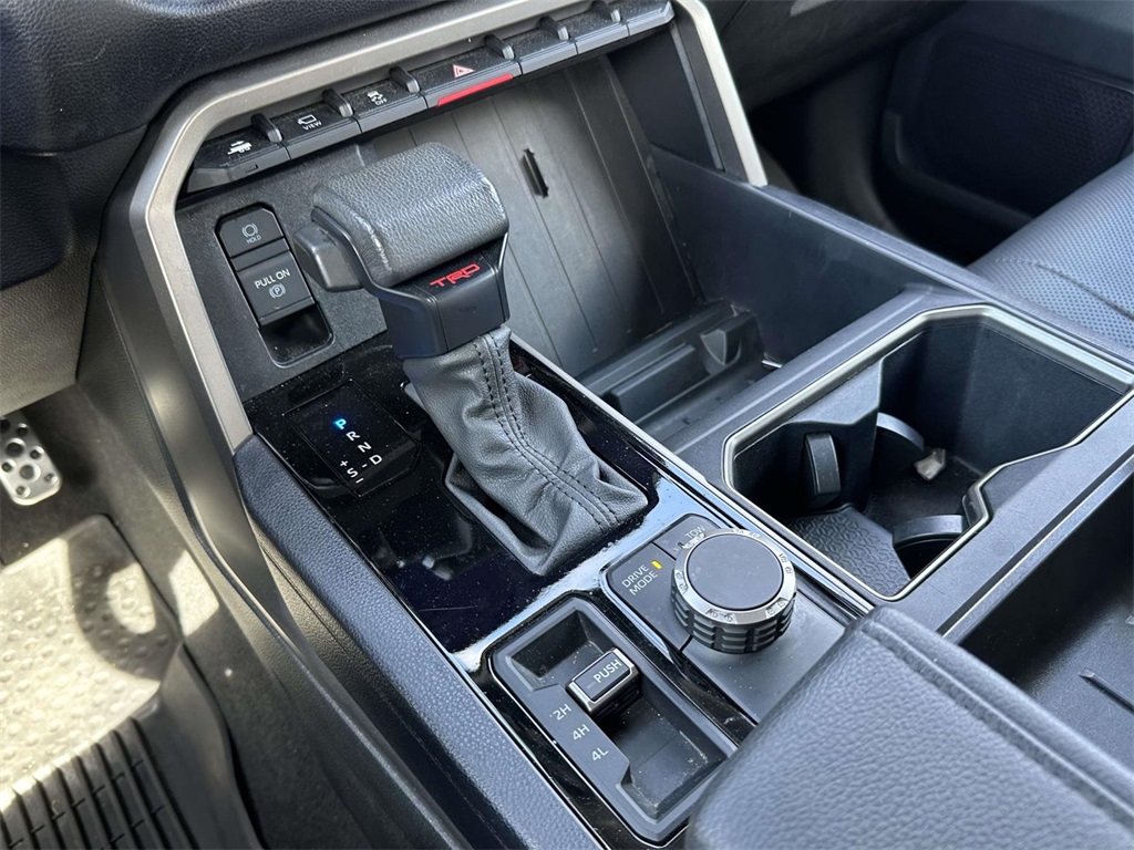 2023 Toyota Tundra SR5 CrewMax photo 5