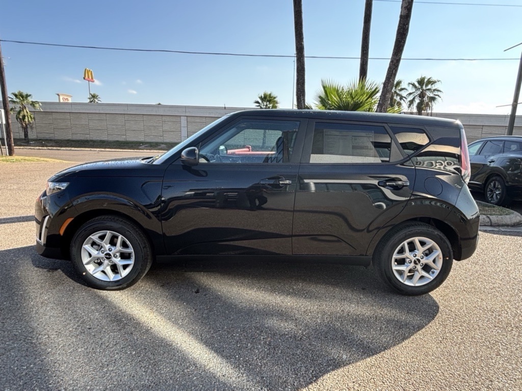 2025 Kia Soul LX S photo 4