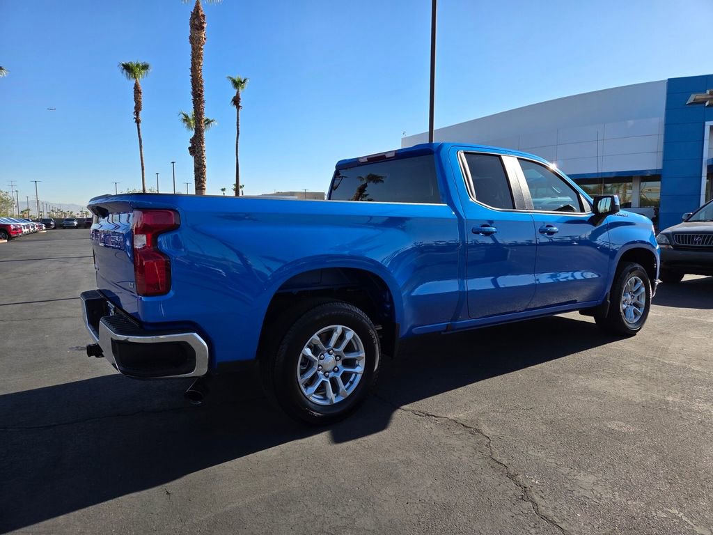 2025 Chevrolet Silverado 1500 LT photo 3